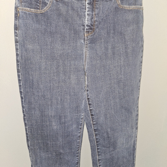 Chico's Slimming Girlfriend Ankle Womans Jeans Size 1 - Picture 7 of 12